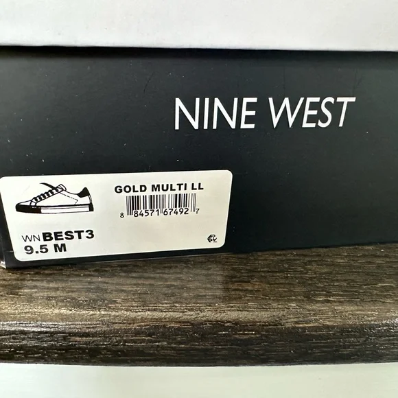 #NWT!! Rare NINE WEST Gold Metallic Gatsby Sneakers Sz 9.5!! With Original Box! - Picture 4 of 7
